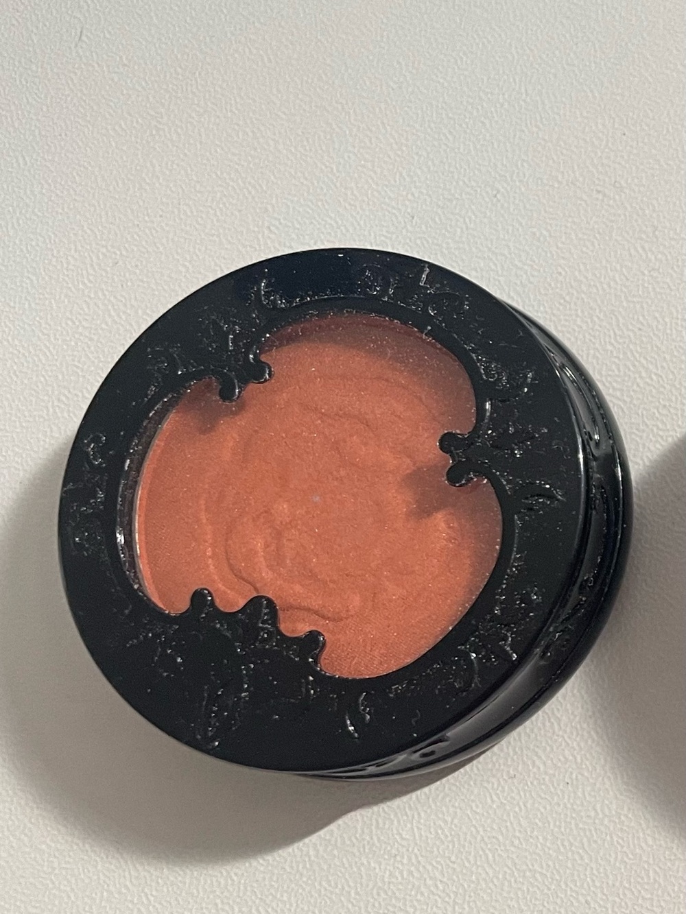 Anna Sui - eye color
